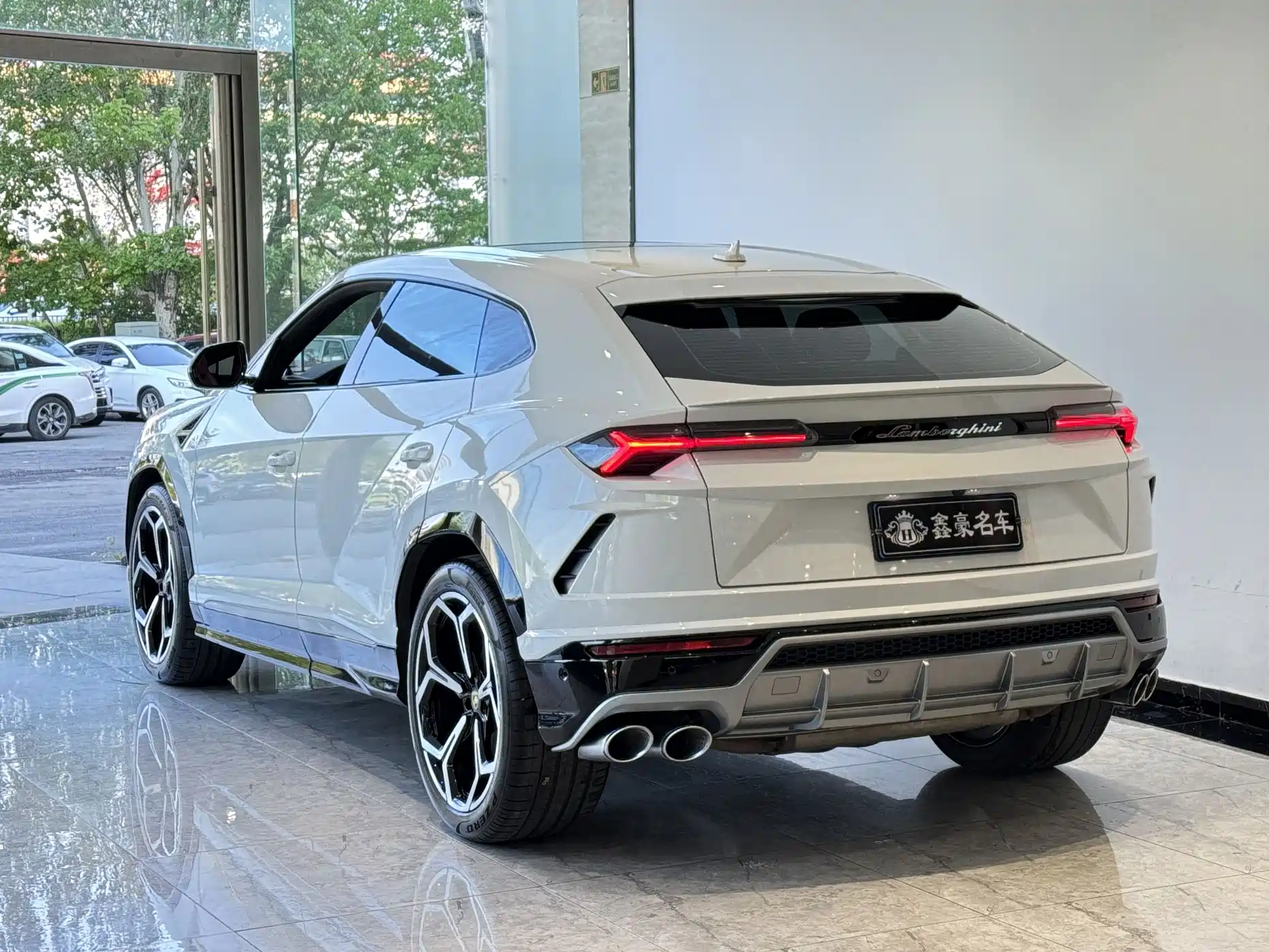Фото 29 - Lamborghini Urus