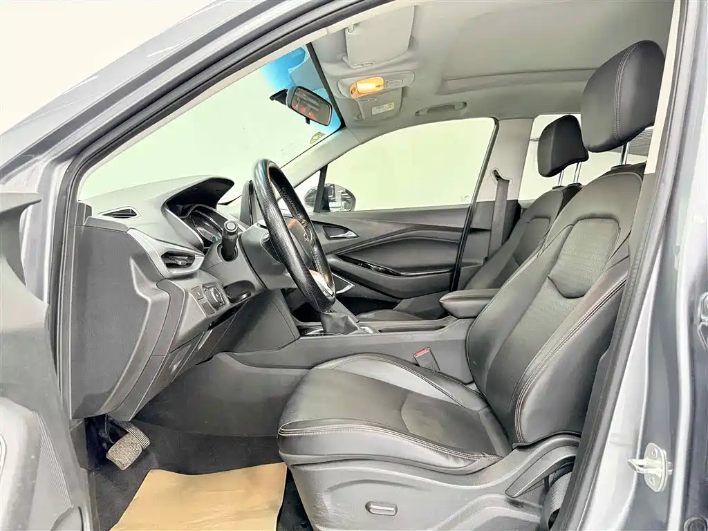 Chevrolet Volando 2020 Mild Hybrid Redline 530T Automatic Premium Edition (5+2 seater) фото 9