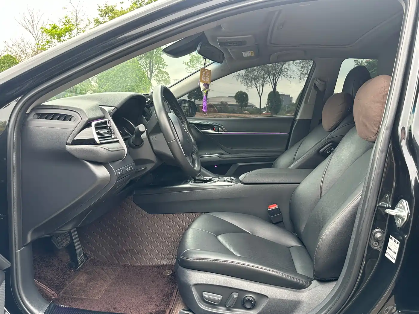 Toyota Camry 2023 2.0G Luxury Edition фото 5