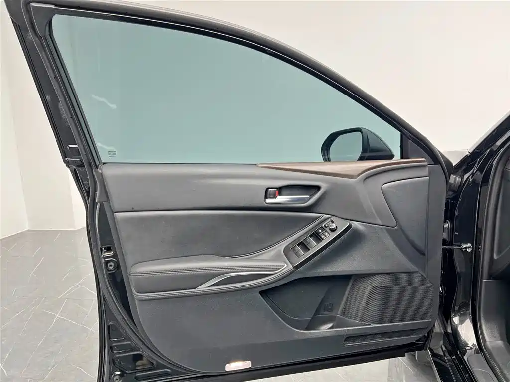 Toyota Avalon 2024 Model 2.0L Progressive Edition фото 12