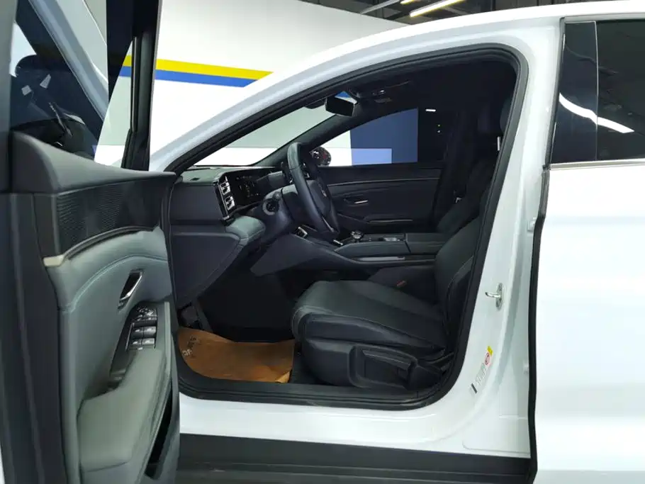 BYD Qin L 2024 2024 DM-i 80KM Leading Edition