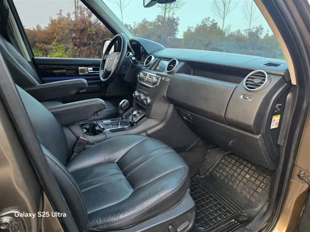Land Rover Discovery 2012 5.0 V8 HSE фото 6