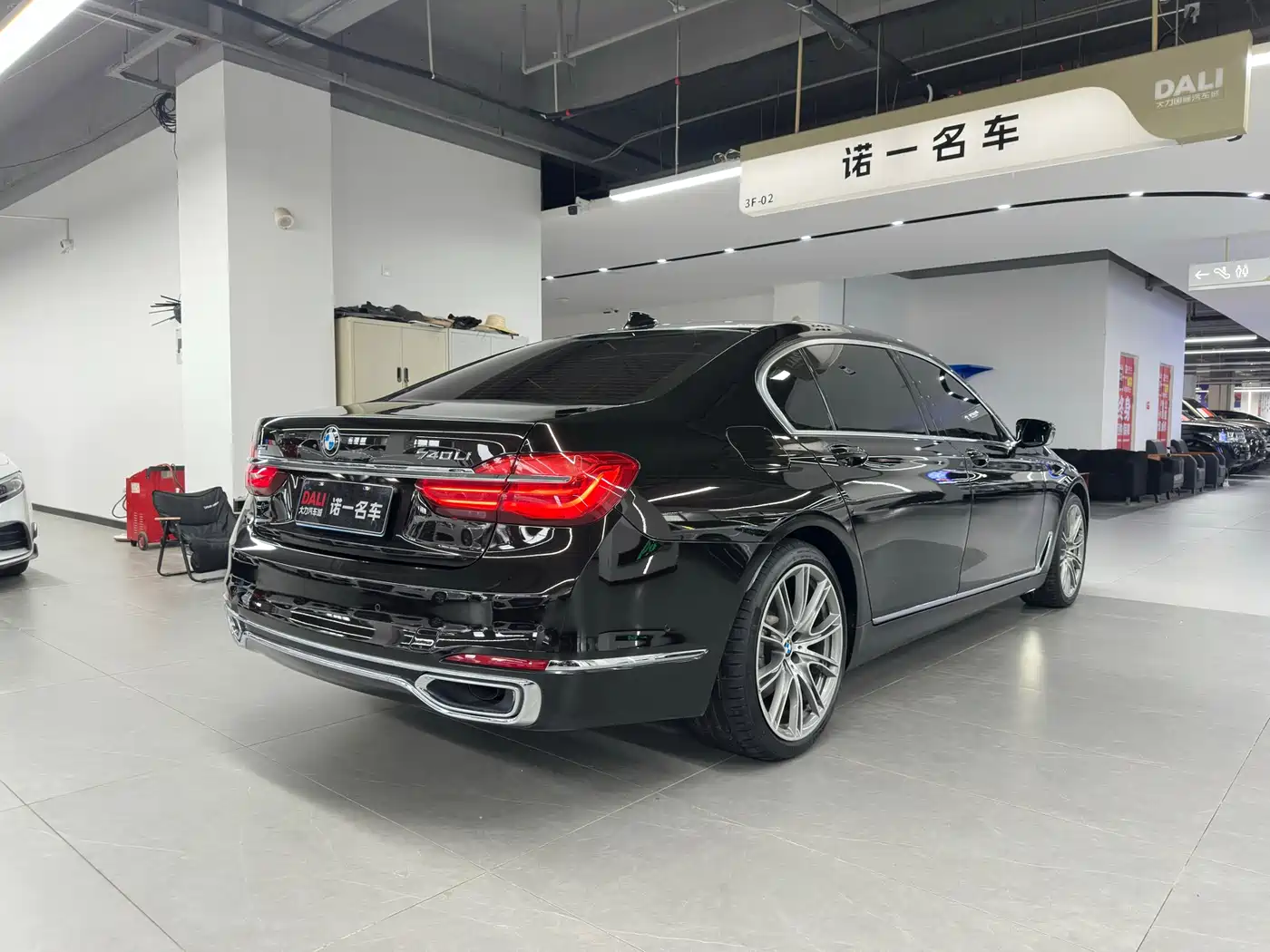 BMW 7 Series 2018 740Li xDrive Premium Type Excellence Package фото 3