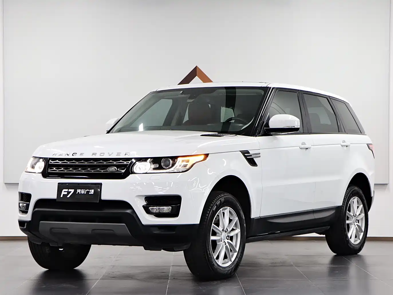 Land Rover Range Rover Sport 2016 Model 3.0 SDV6 HSE DYNAMIC