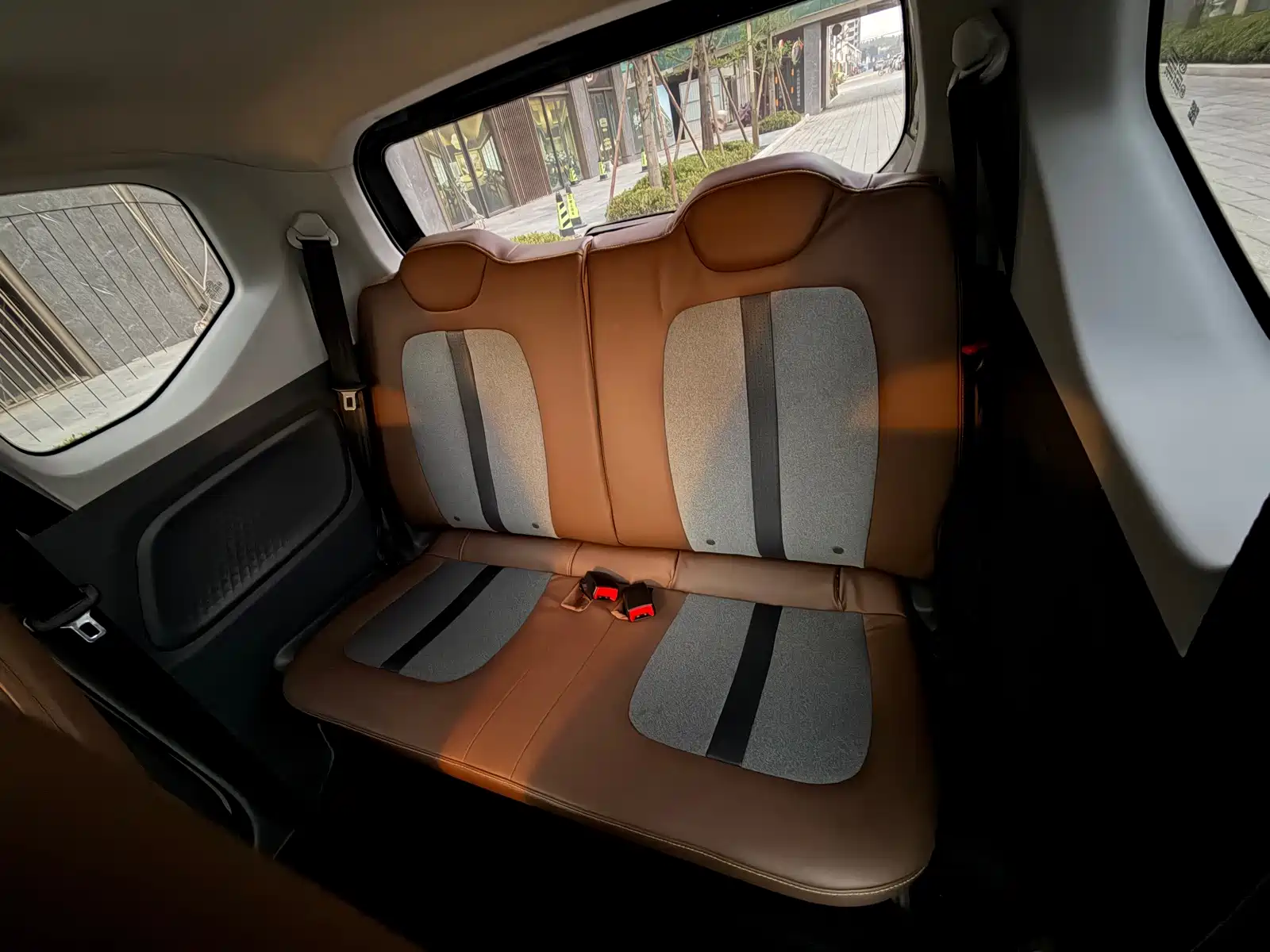 Photo 9 - Wuling Motors Hongguang MINIEV