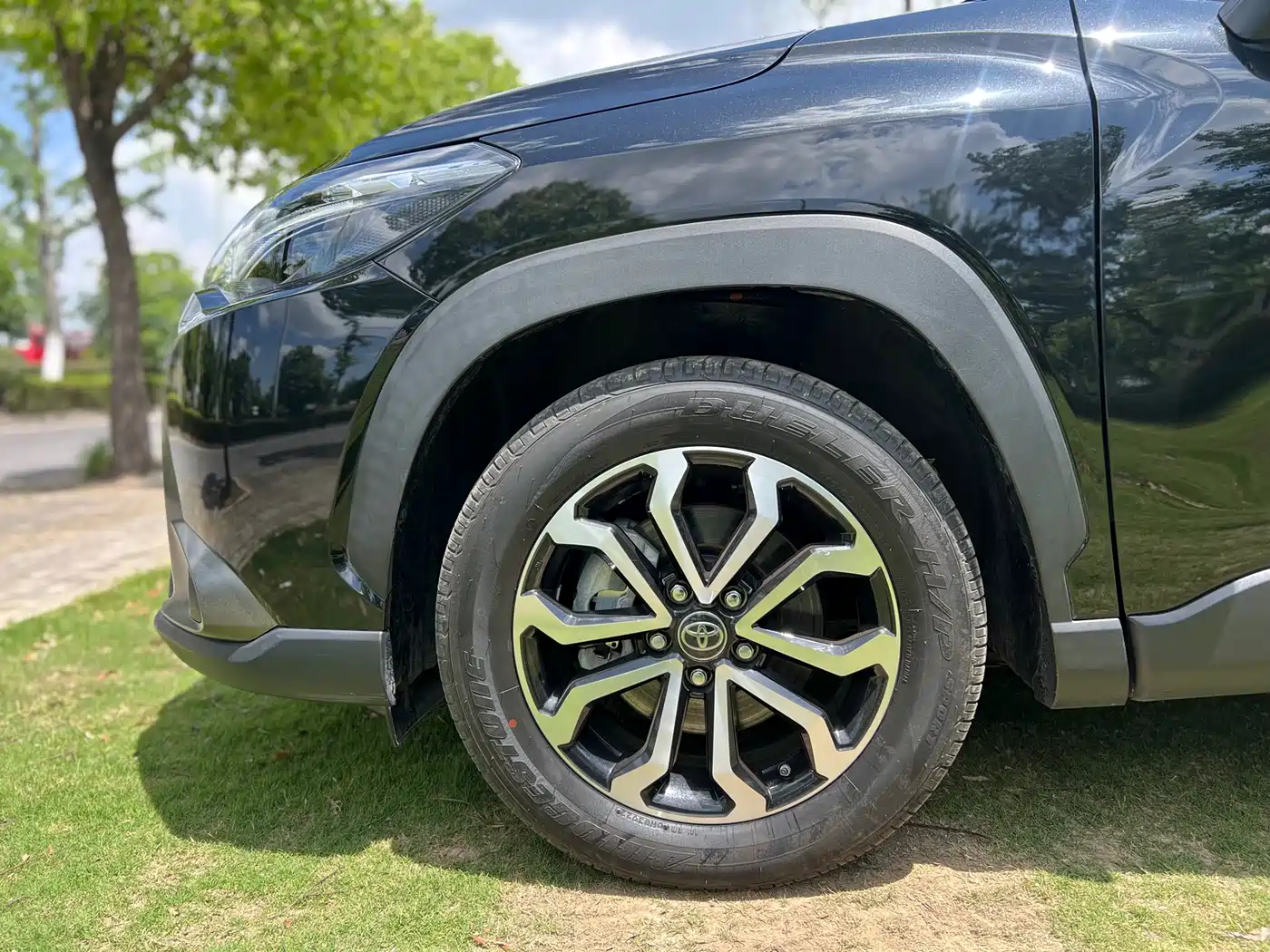 Toyota Frontlander 2022 2.0L CVT Luxury Edition фото 15