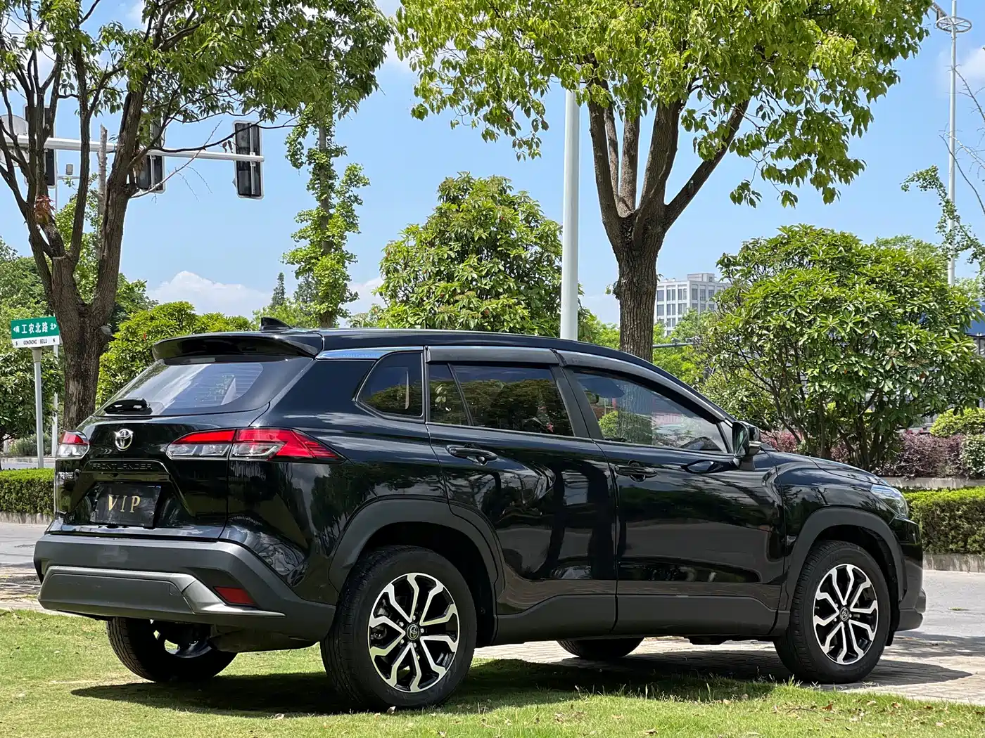 Toyota Frontlander 2022 2.0L CVT Luxury Edition фото 7