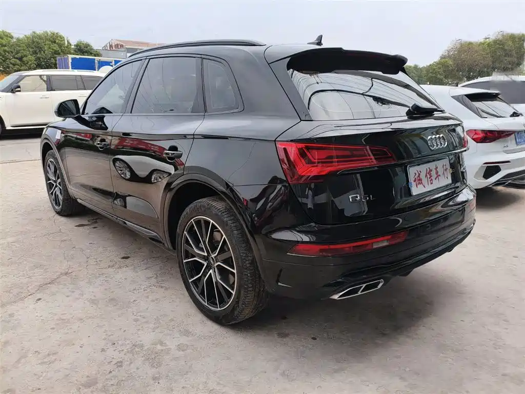 Audi Q5L 2023 40T Luxury Dynamic фото 6