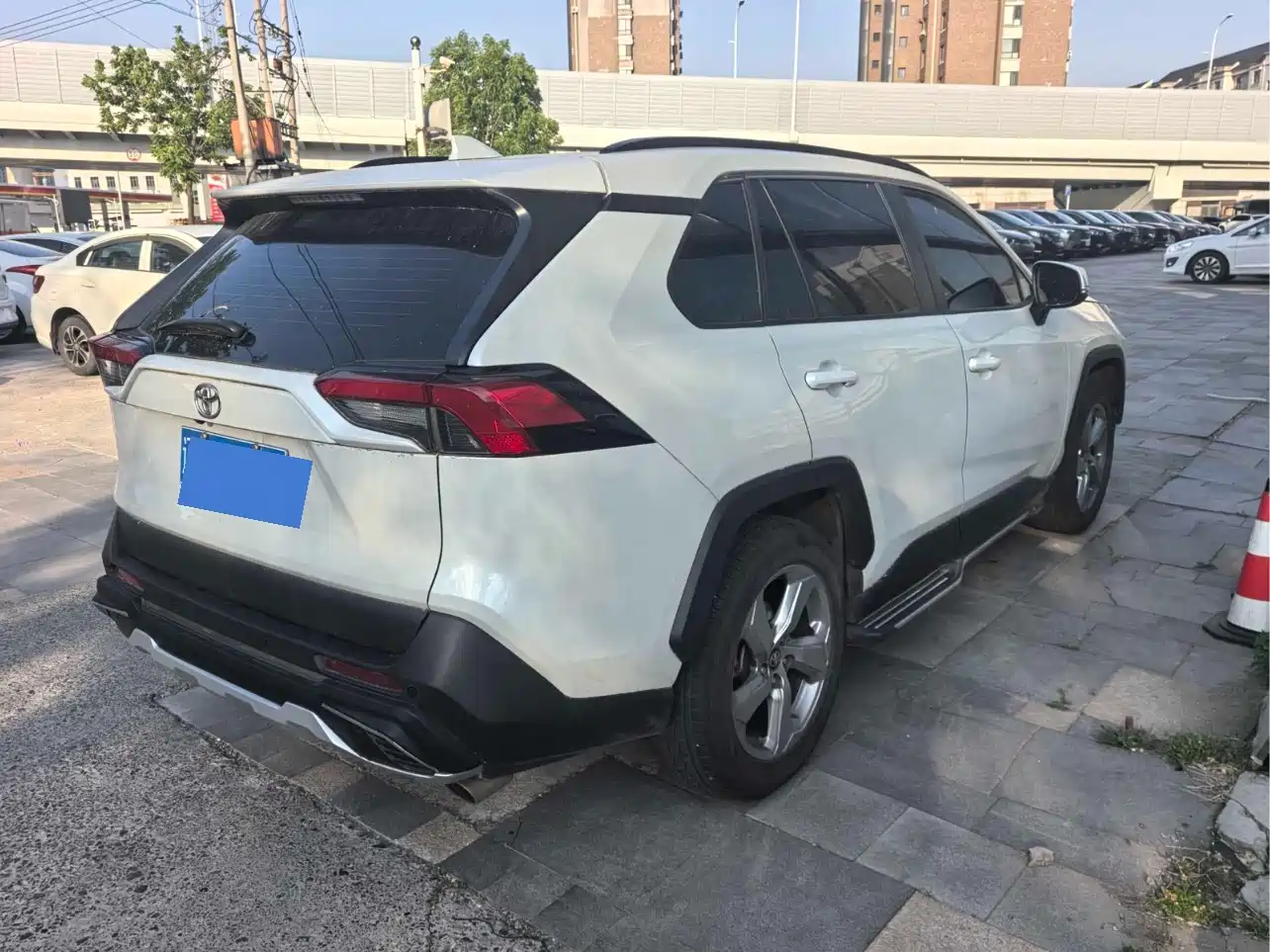 Toyota RAV4 Rongfang 2020 2.0L CVT 2WD Urban Edition фото 3