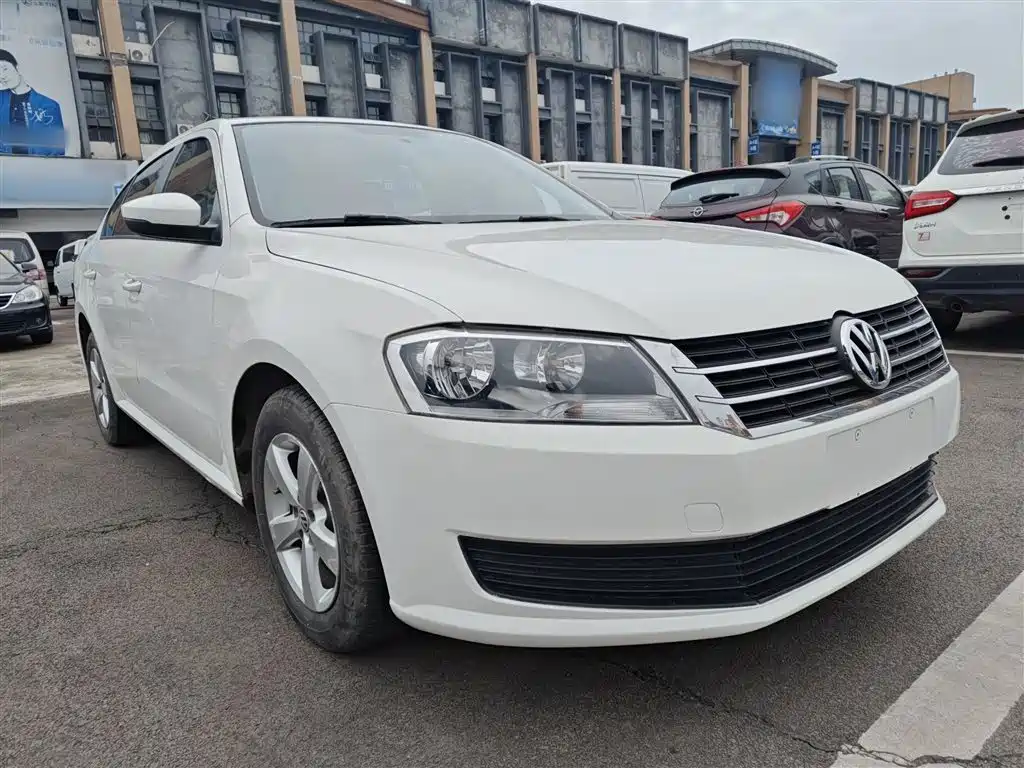 Volkswagen Lavida 2013 Facelift Classic 1.6L Automatic Trend фото 23