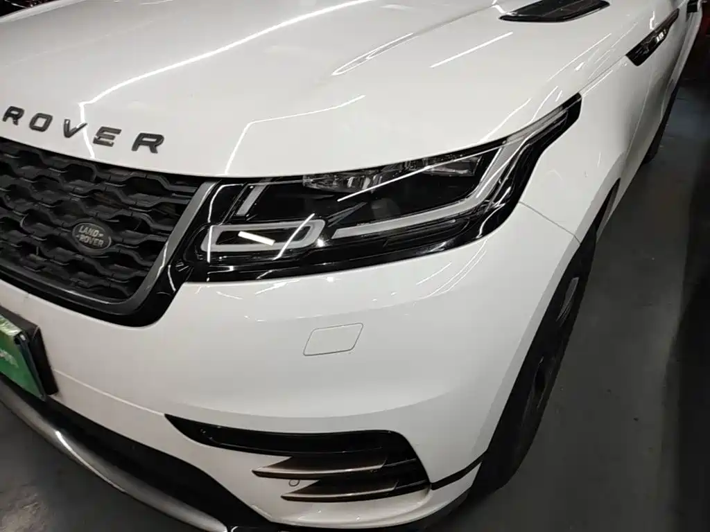 Photo 24 - Land Rover Range Rover Velar