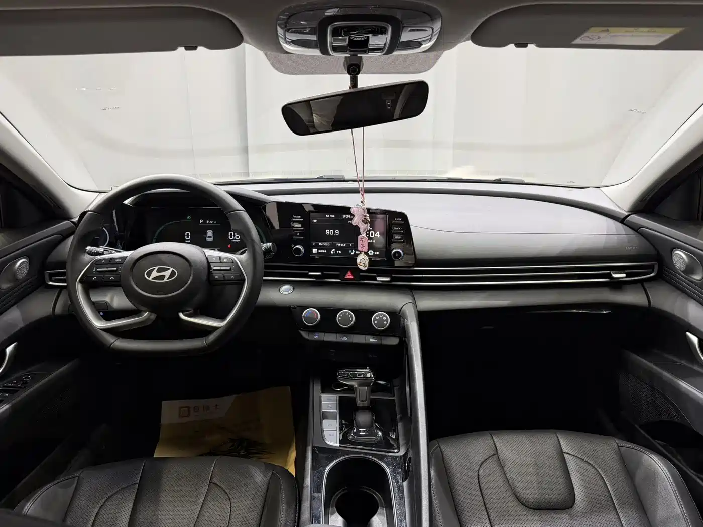 Hyundai Elantra 2023 1.5L CVT GLX Elite Edition фото 13