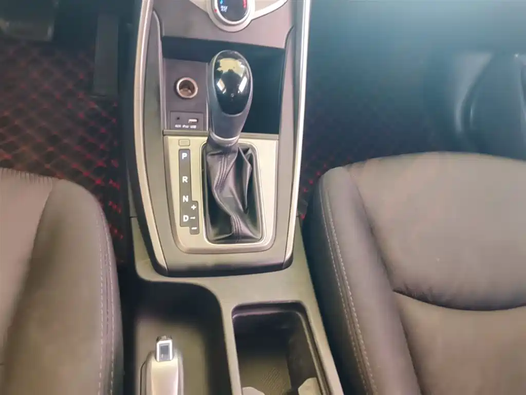 Hyundai Langdong 2016 1.6L Automatic Smart Edition фото 14