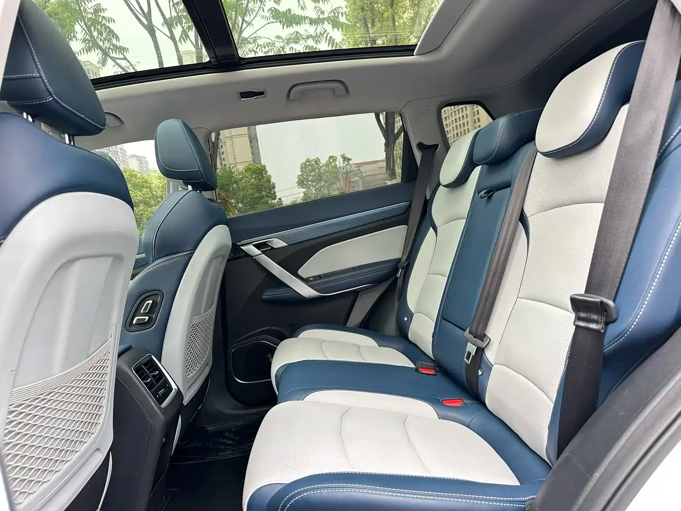 GEELY AUTOMOBILE BOYUE