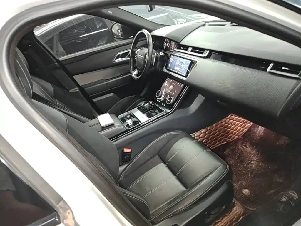 Photo 25 - Land Rover Range Rover Velar