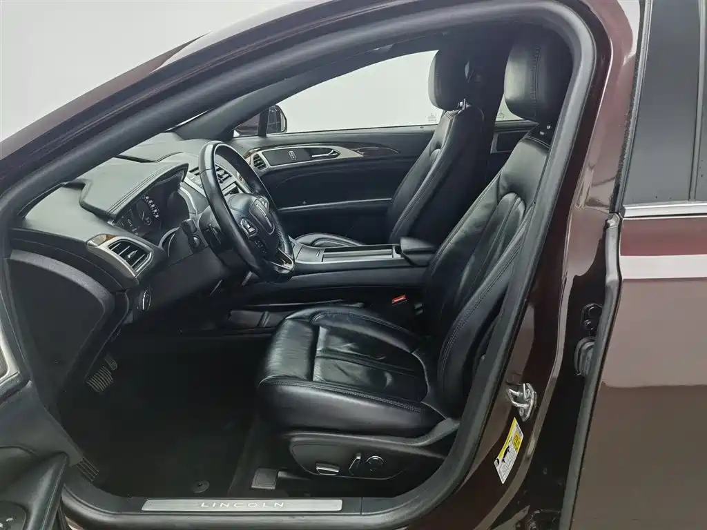 Lincoln MKZ 2018 2.0T Premium Edition фото 10