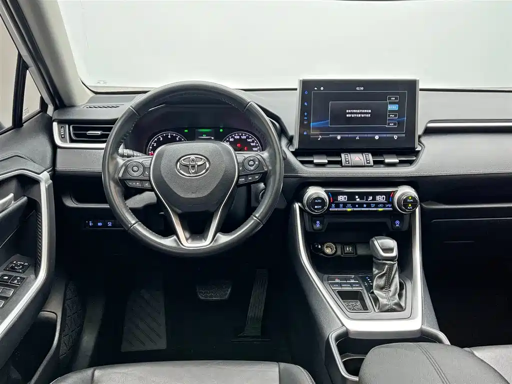 Toyota Wildlander 2022 2.0L CVT FWD Luxury PLUS Edition фото 17