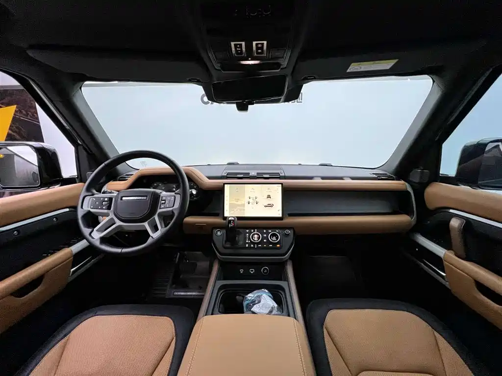Land Rover Defender 2024 110 3.0T P400 X-DYNAMIC HSE фото 13