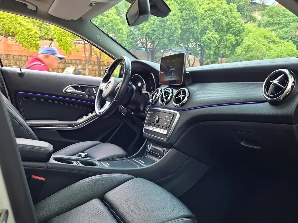 Mercedes-Benz GLA 2018 GLA 220 4MATIC Sport фото 17