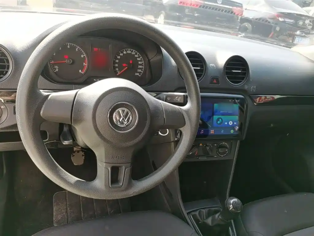 Volkswagen Jetta 2015 Quality Edition 1.4L Manual Fashion фото 11
