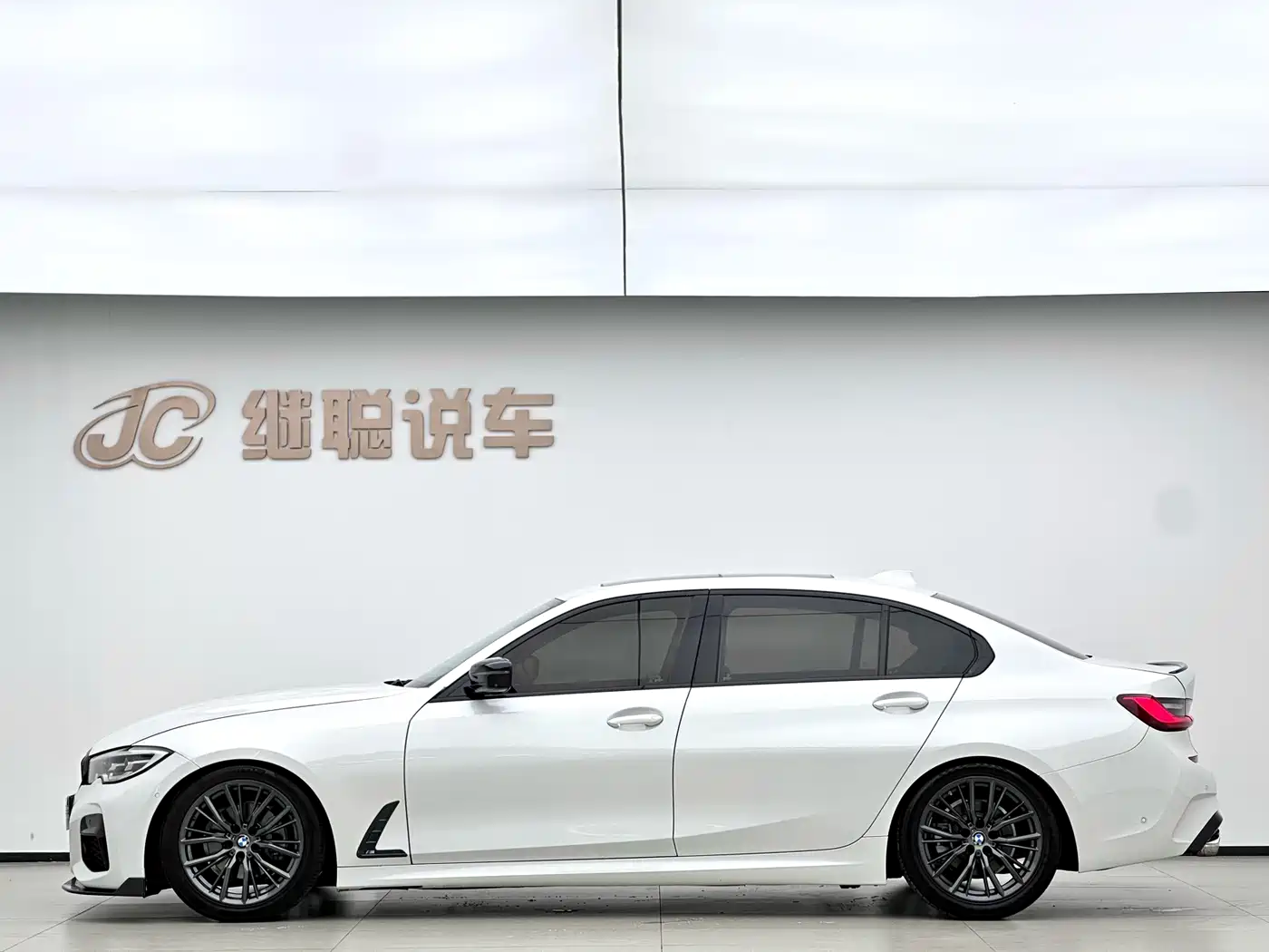 BMW 3 Series 2020 325Li M Sport Black Night Package фото 3