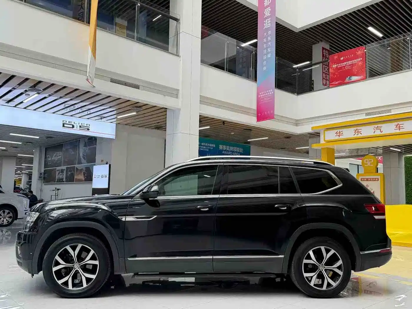 Volkswagen Teramont 2019 330TSI 2WD Luxury China VI фото 5