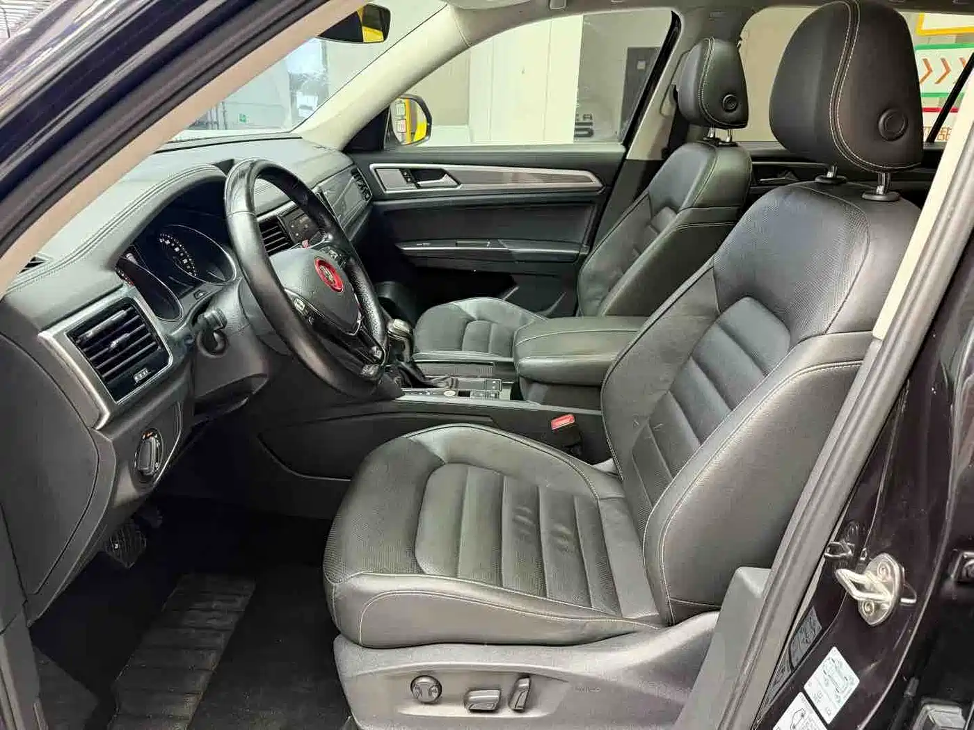 Volkswagen Teramont 2019 330TSI 2WD Luxury China VI фото 8