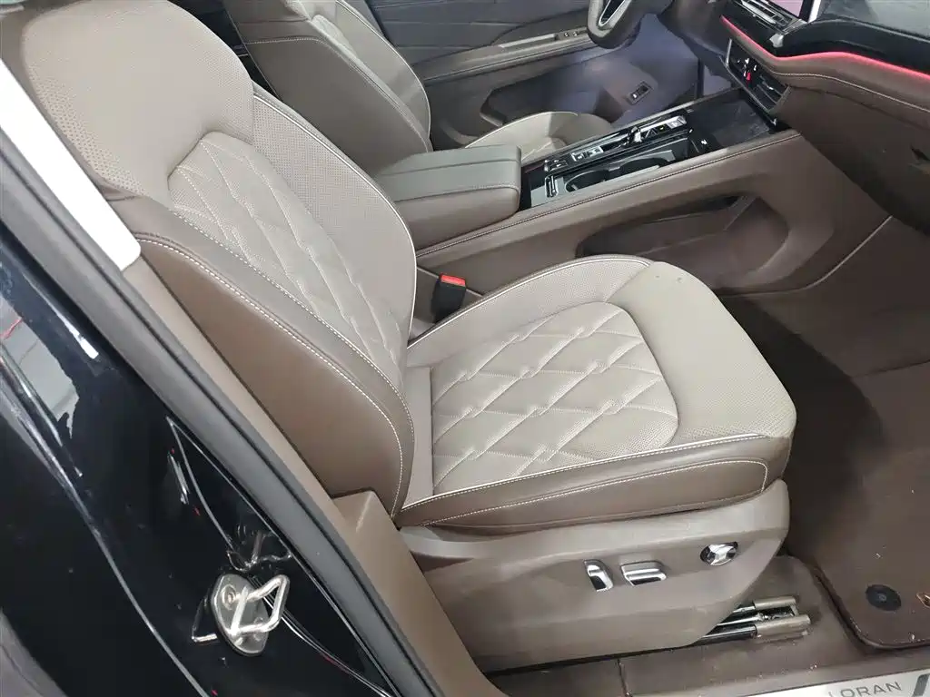Volkswagen Viloran 2024 380TSI Executive Edition фото 20