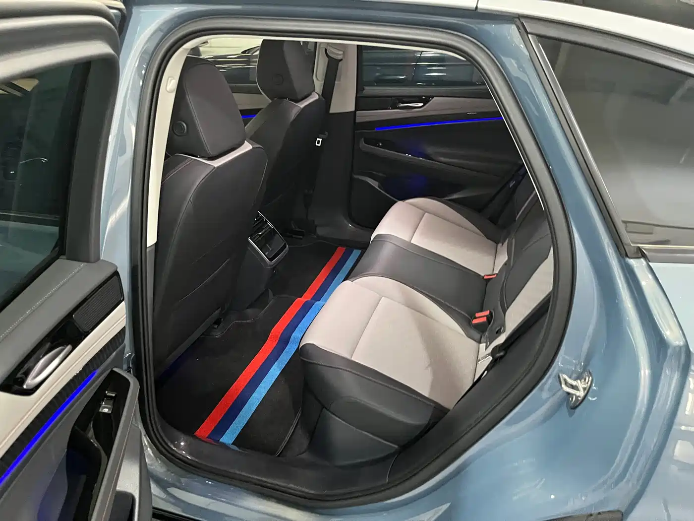 VOLKSWAGEN ID.7 VIZZION