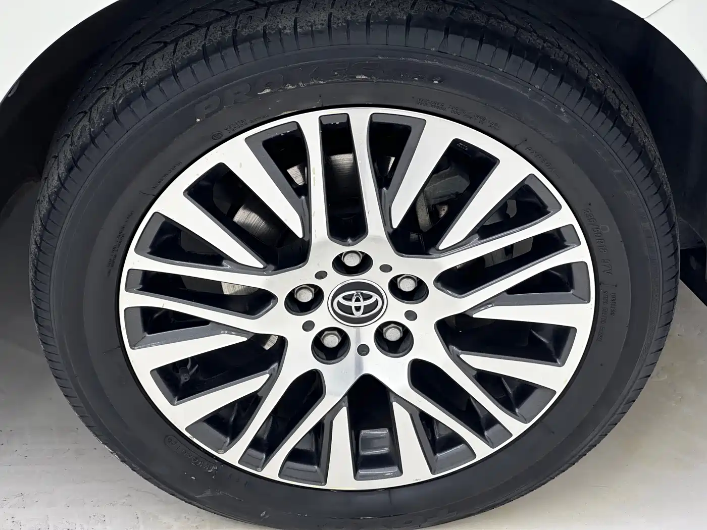 Toyota Alphard 2015 3.5L Premium Edition фото 21
