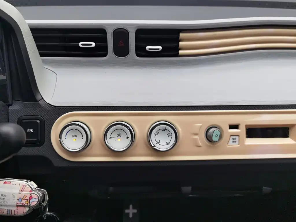 Wuling Hongguang MINI EV, миниатюра 12