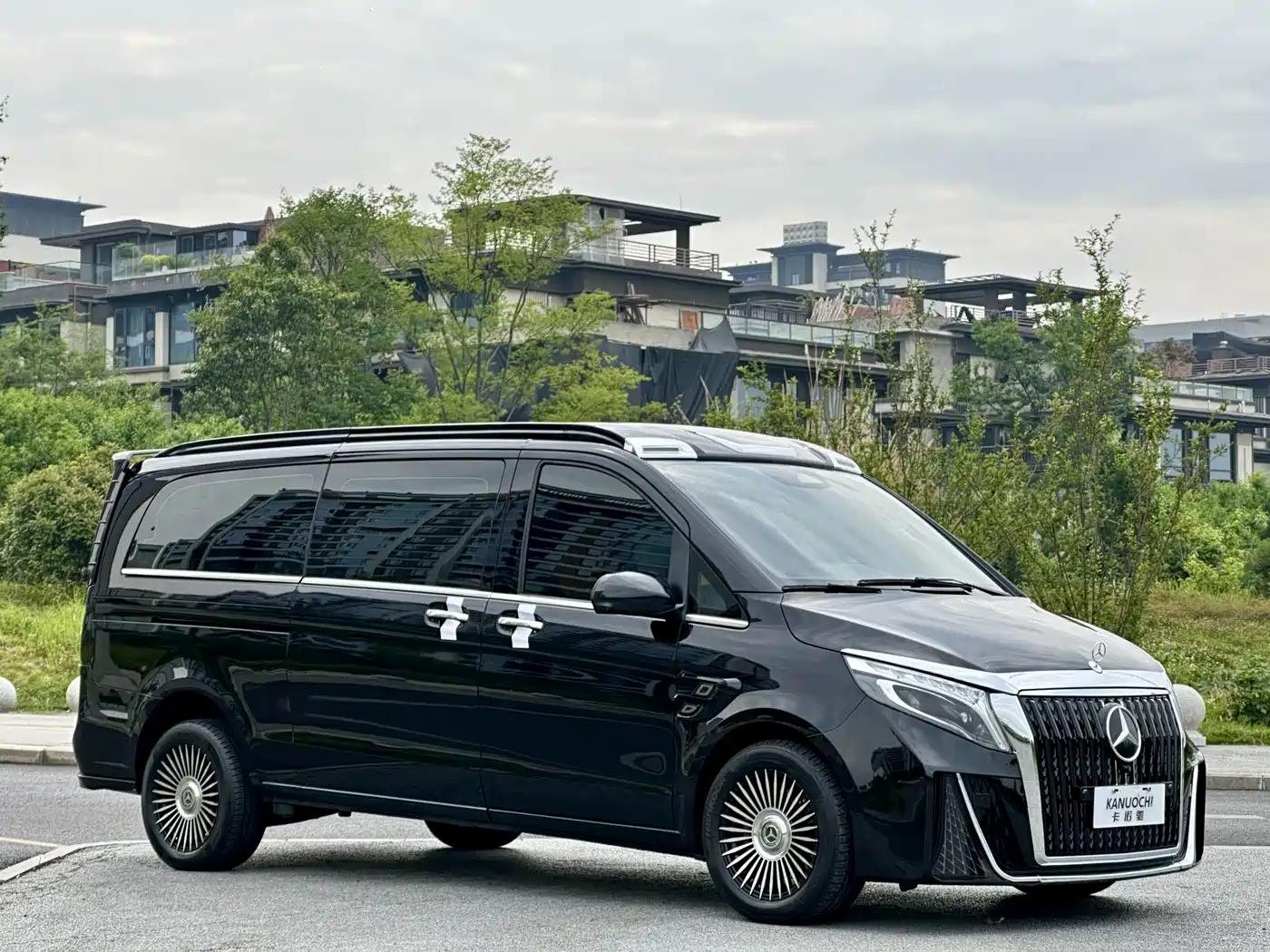 Mercedes-Benz Vito 2024 2.0T Business 7-Seater фото 3