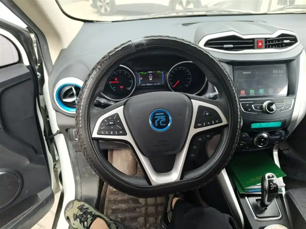 BYD Yuan New Energy 2019 EV360 Smart Connect Premium Edition фото 11