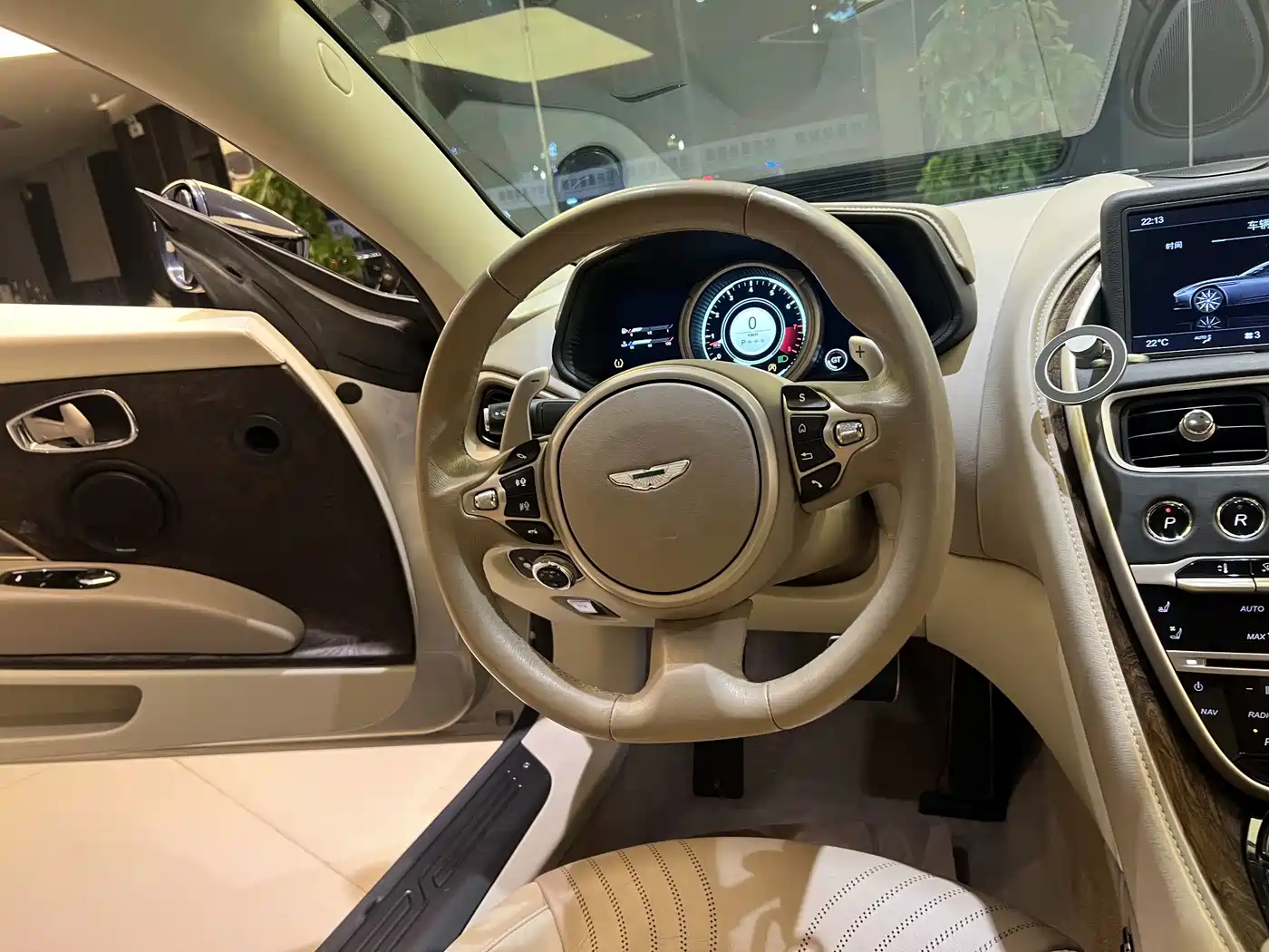 Aston Martin DB11 2017 2016 5.2T Launch Edition