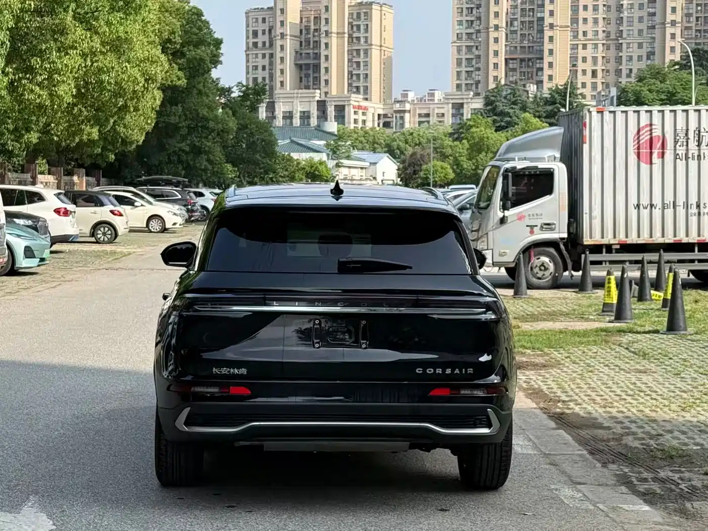 LINCOLN ADVENTURER