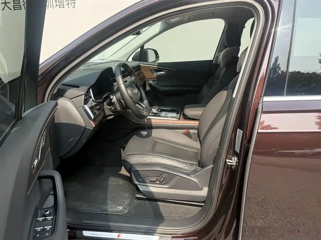 Audi Q7 2021 45 TFSI quattro S line Sport фото 13