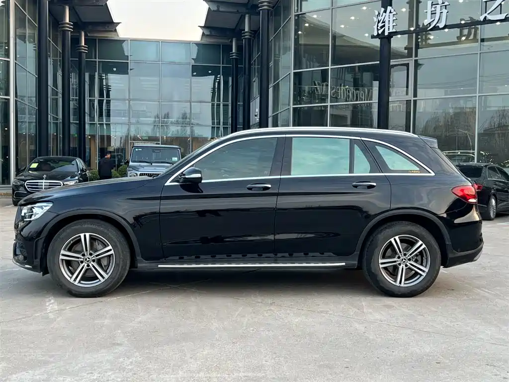 Mercedes-Benz GLC 2020 GLC 260 L 4MATIC Luxury фото 2