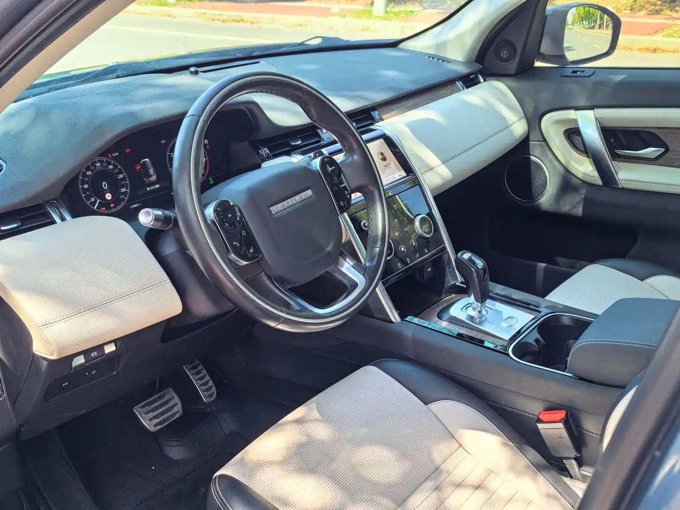 Land Rover Discovery Sport 2020 249PS R-Dynamic Performance фото 7