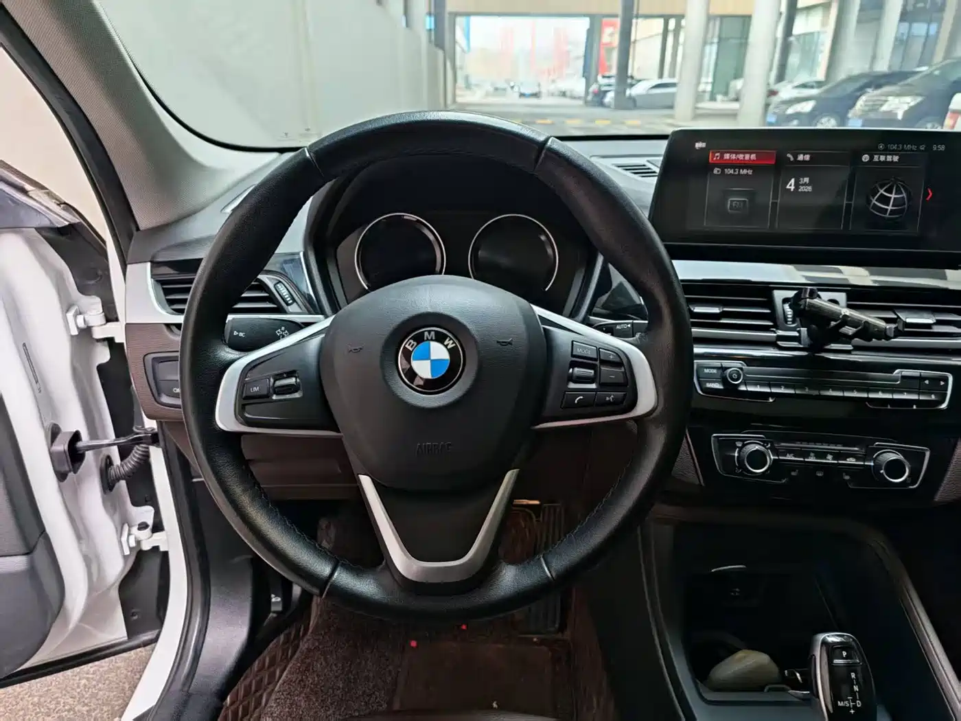 BMW X1 2022 sDrive20Li Fashion фото 8