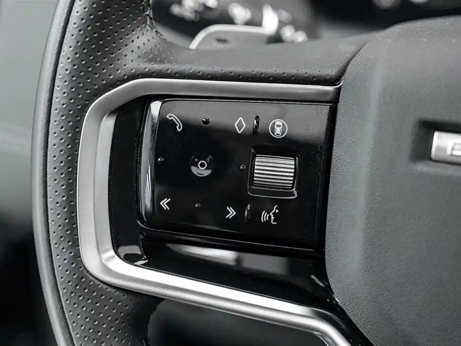 Land Rover Discovery Sport 2024 Performance Technology Edition фото 9