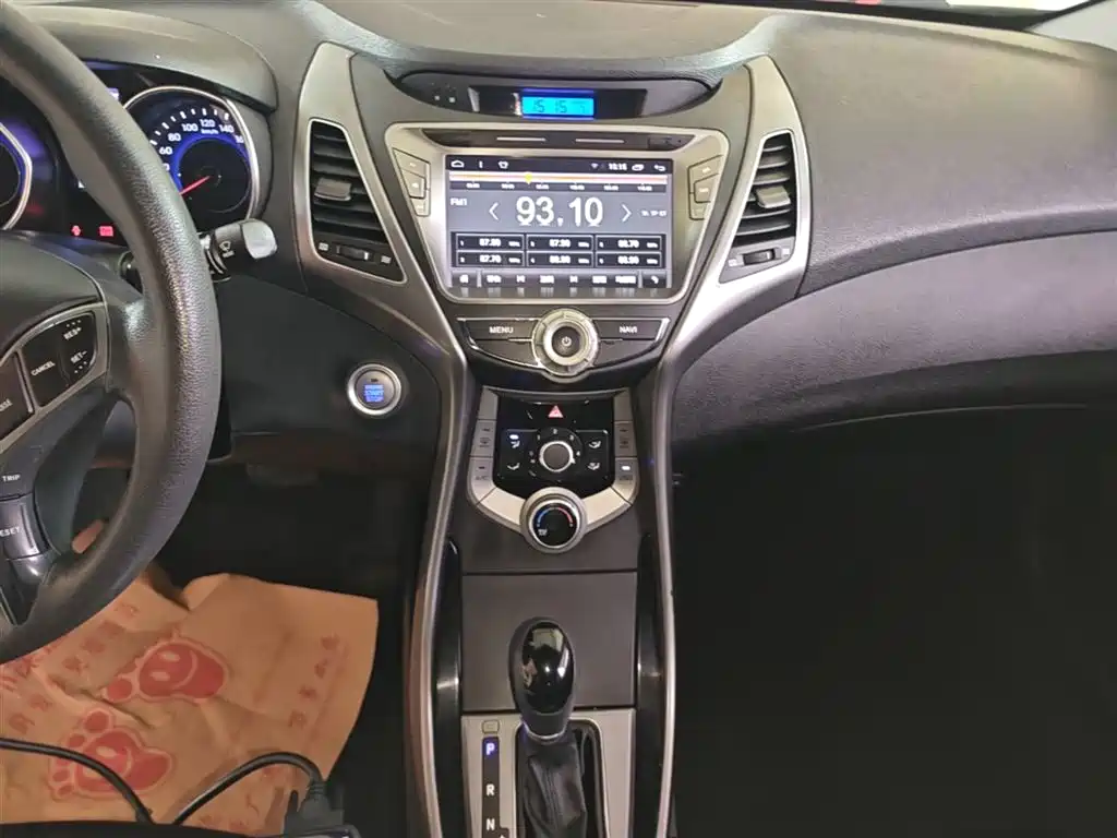 Hyundai Langdong 2015 1.6L Auto Premium фото 13