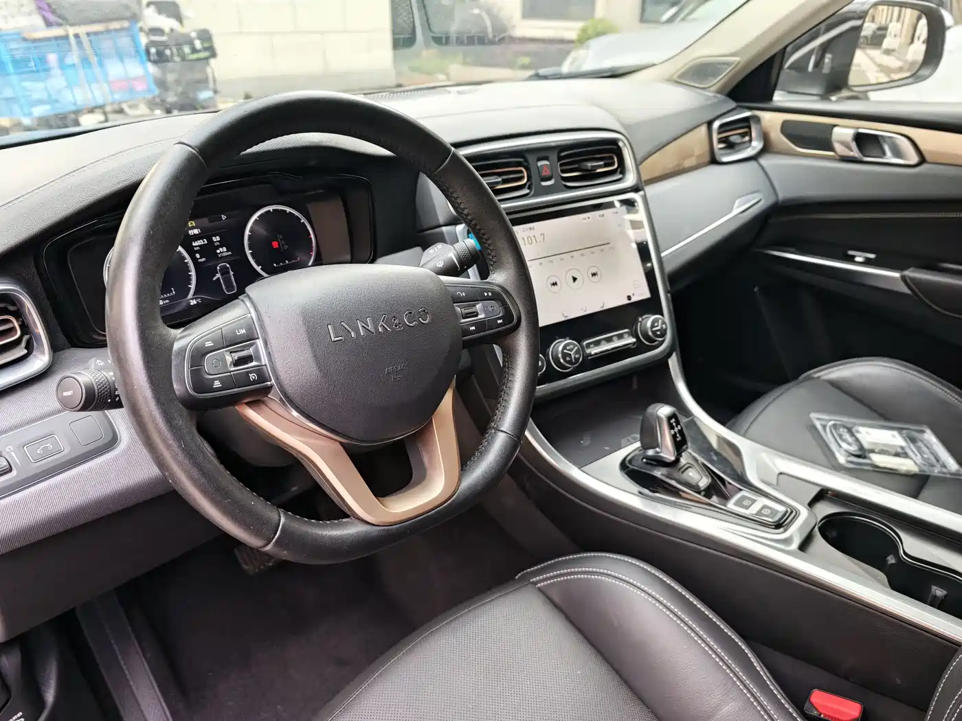 Lynk & Co 01 2018 2017 2.0T 2WD Pro Version