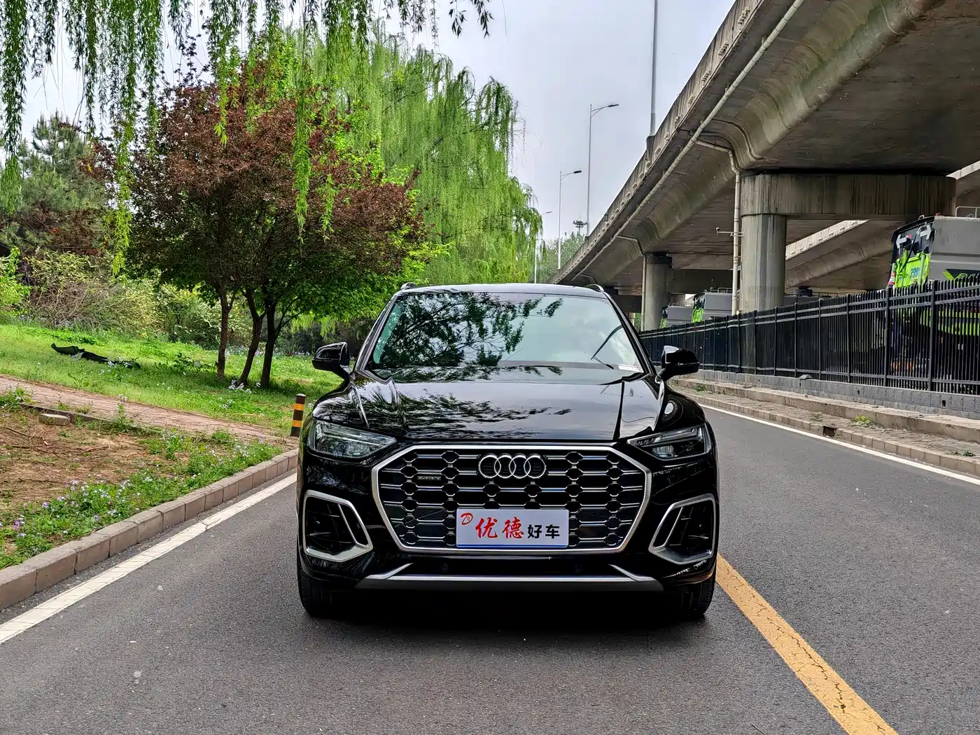 Audi Q5L 2022 40T Luxury Dynamic фото 2