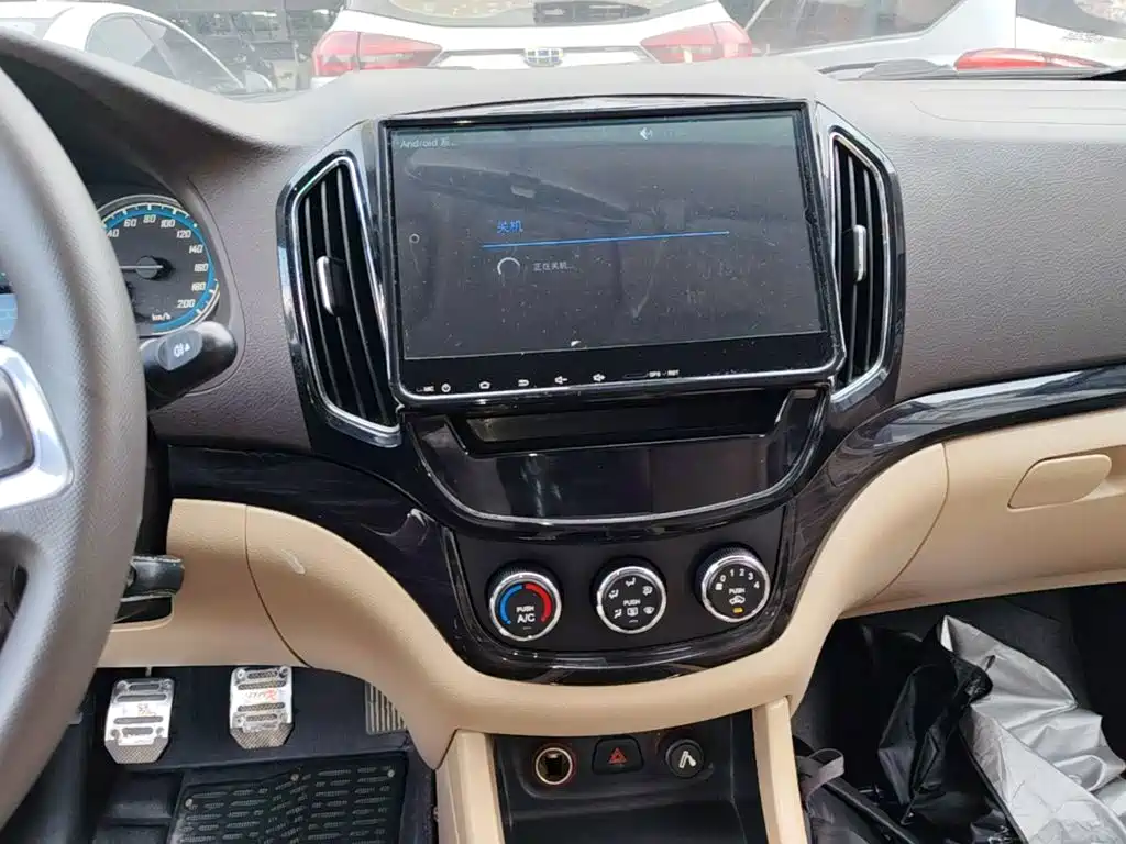 Baojun 730 2015 2014 1.5L Manual Comfort ESP Edition 7-Seater