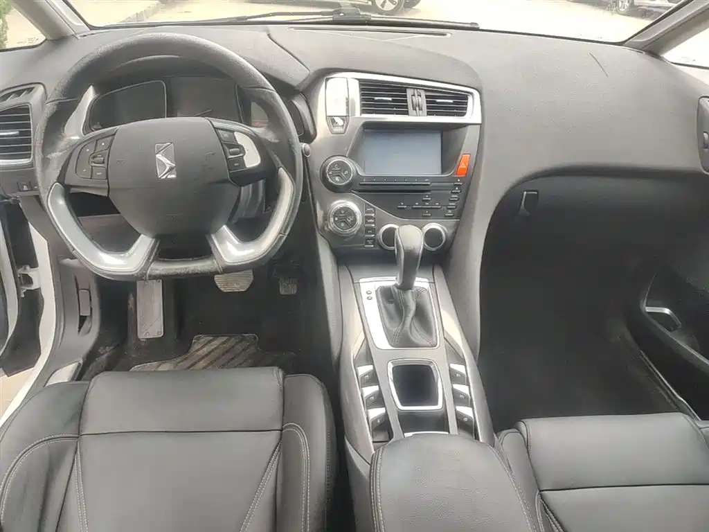 DS 5 2016 2015 1.6T Elegance THP160