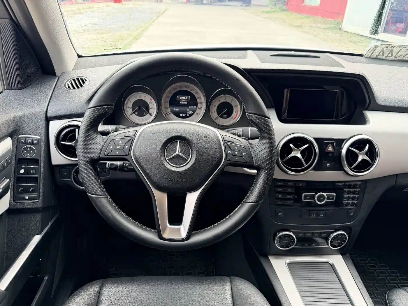 Mercedes-Benz GLK-Class 2013 GLK 300 4MATIC Dynamic Sunroof фото 14