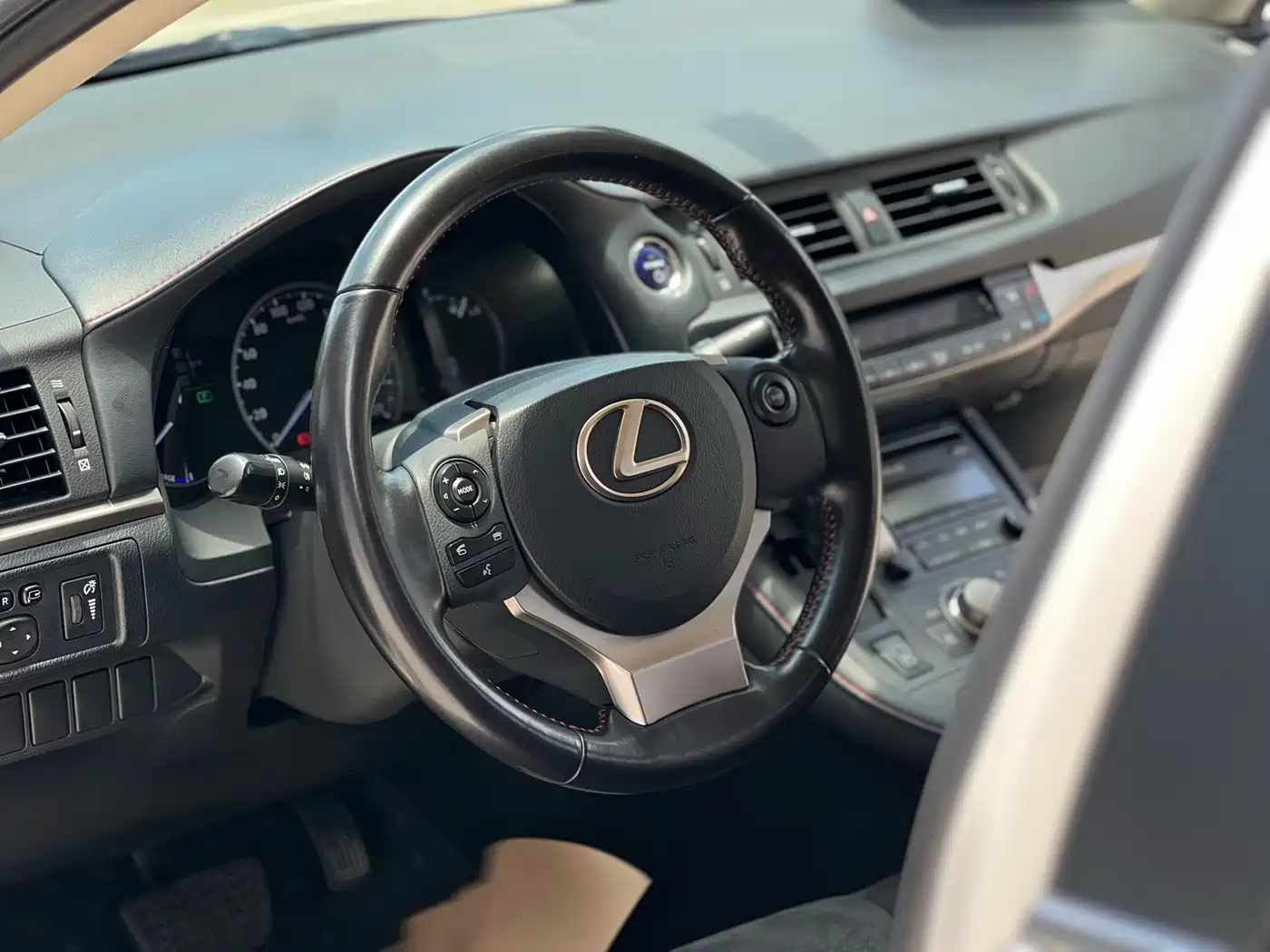 Lexus CT 2019 2017 CT200h Elite Edition Monochrome China V