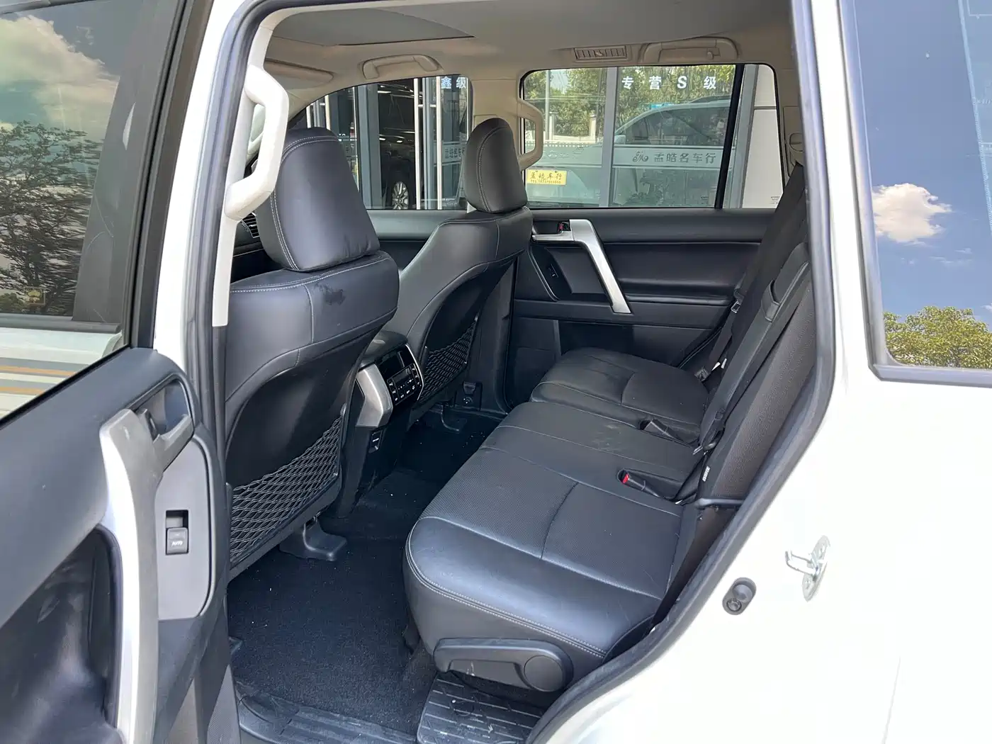 Toyota Prado 2018 3.5L Automatic TX-L Rear-mounted Spare Tire фото 10