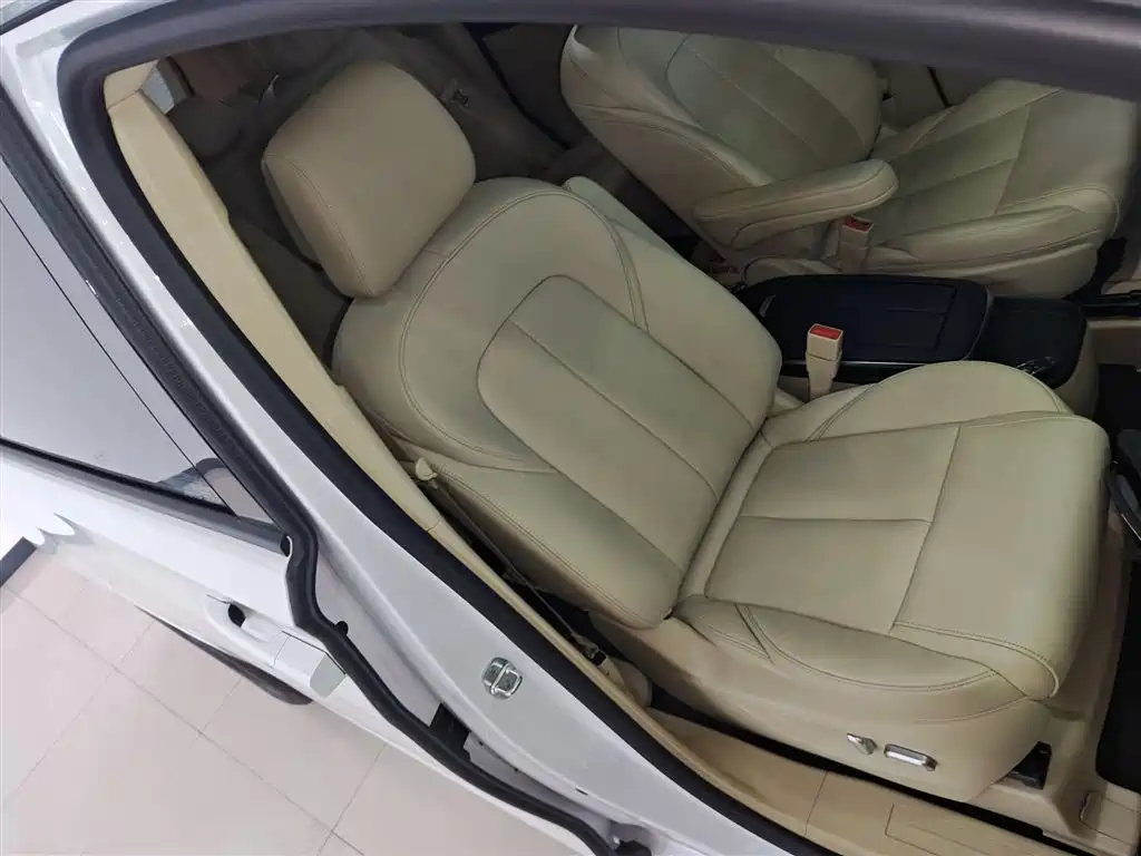 Buick GL8 2023 ES Landmaster Exclusive фото 20