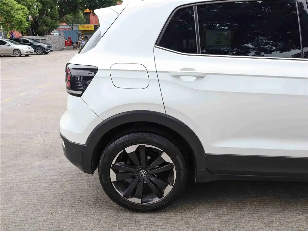 Volkswagen Tanying 2021 1.5L Automatic Smart Connect Edition фото 27